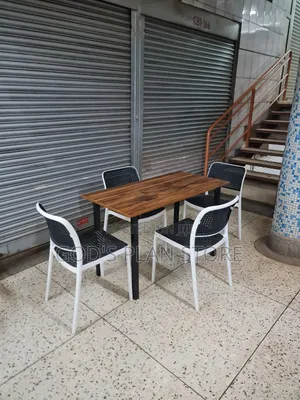 Restaurants/Hotels/Garden Wooden Foldable Table and Chairs Set