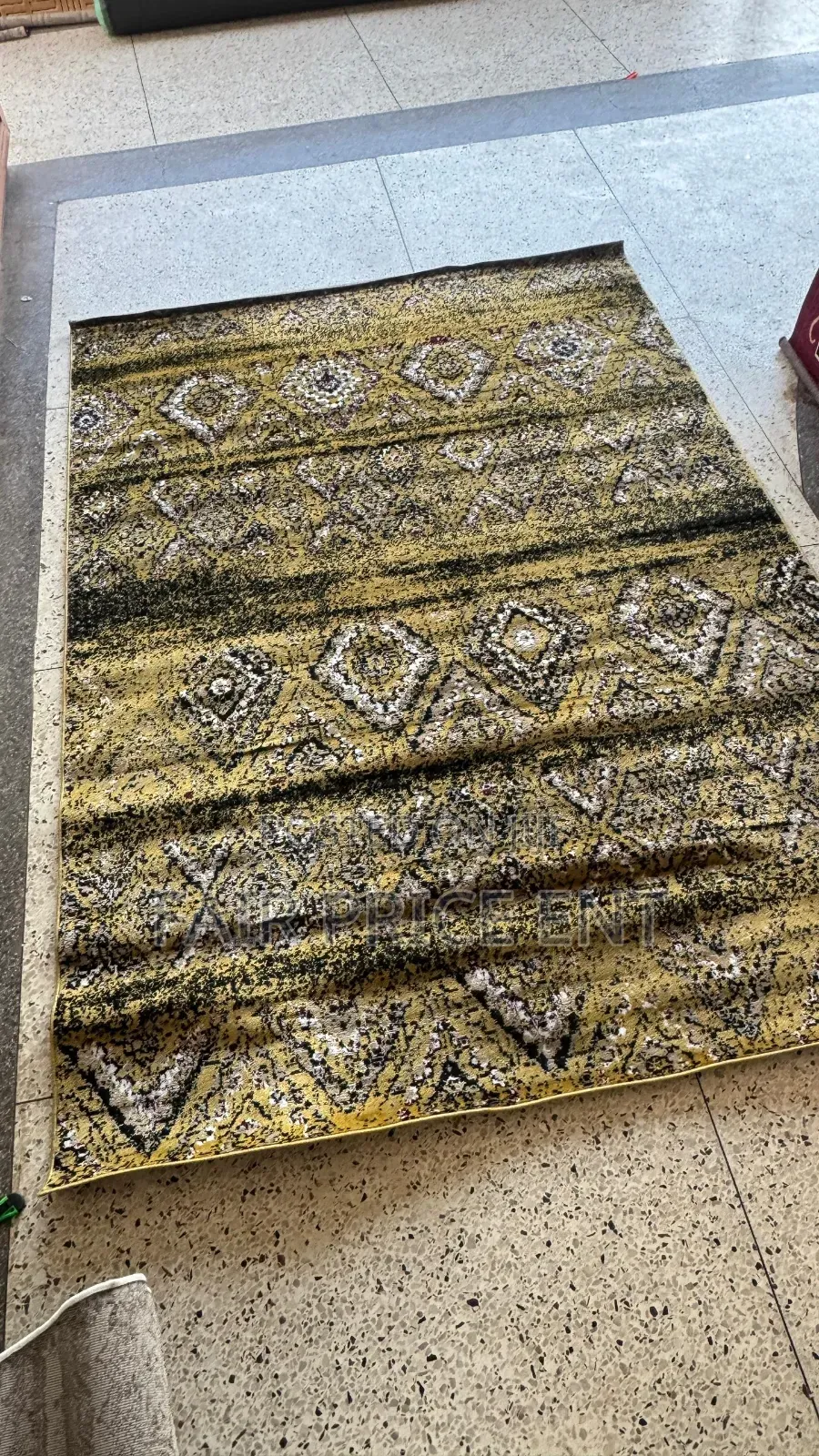 Vip Classy Center Carpets. Medium. 150cm X 200cm ( Gold)