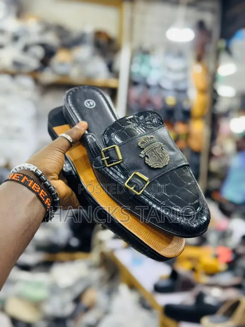 Premium Crocodile-Texture Leather Mules