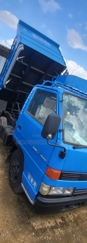 Sell New and Used Trucks