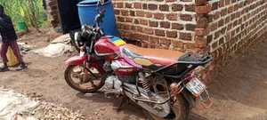 TVS HLX 125 2021 Red