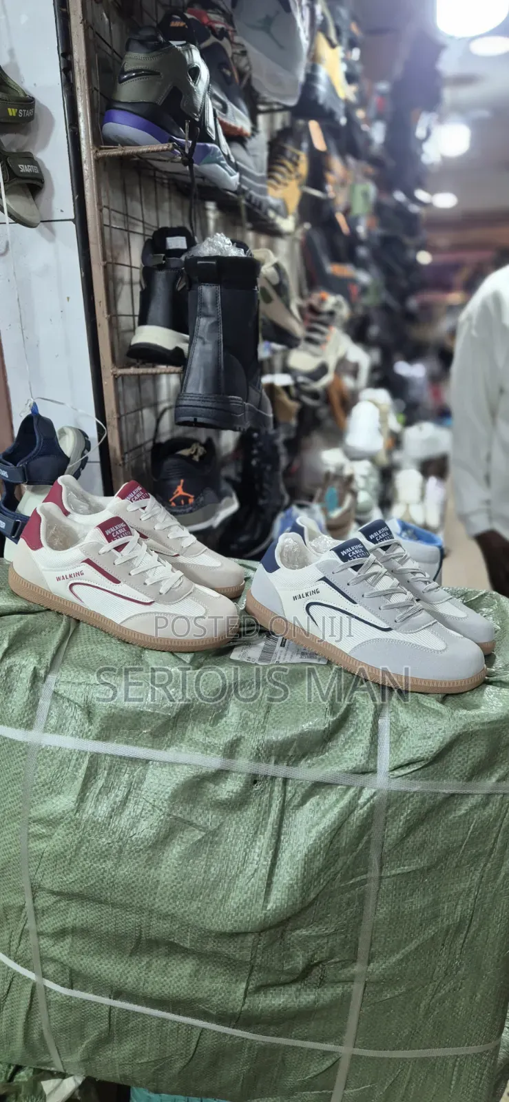 Walking Casual" Retro Lifestyle Sneakers