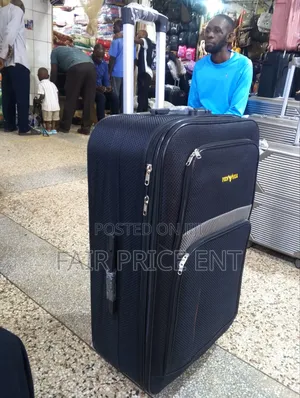 Low Budget Suitcases. Large ( Black)