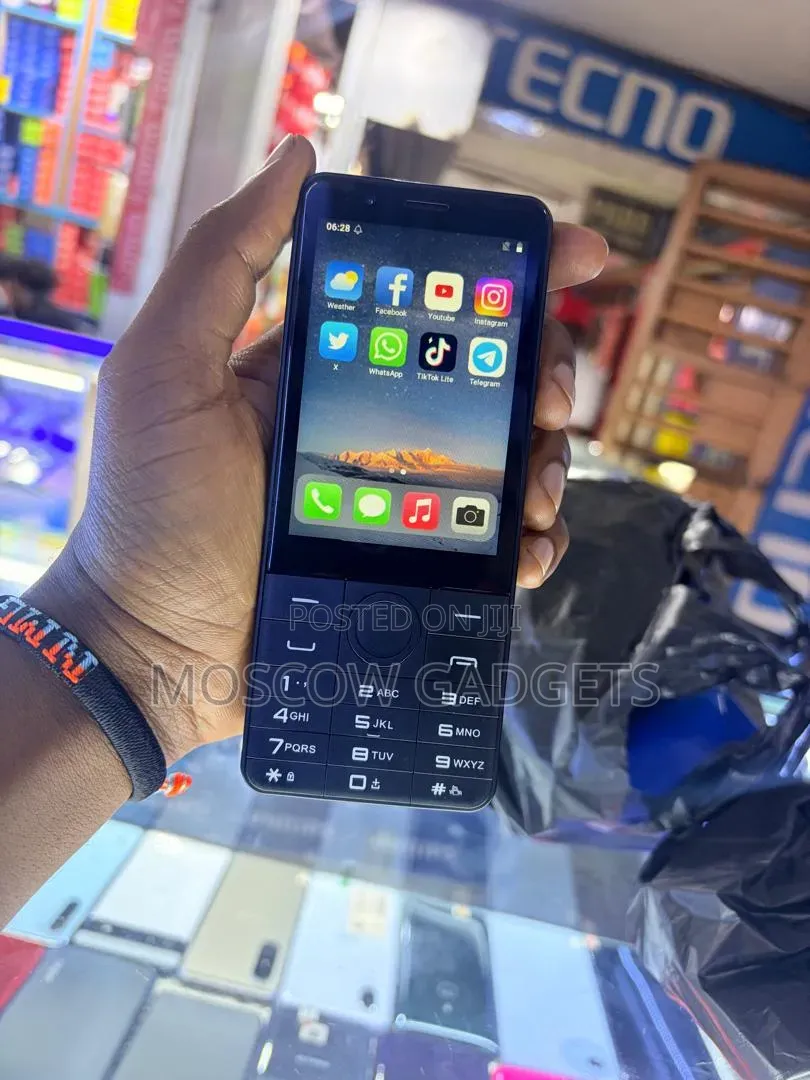 New Mobile Phone 16 GB Black