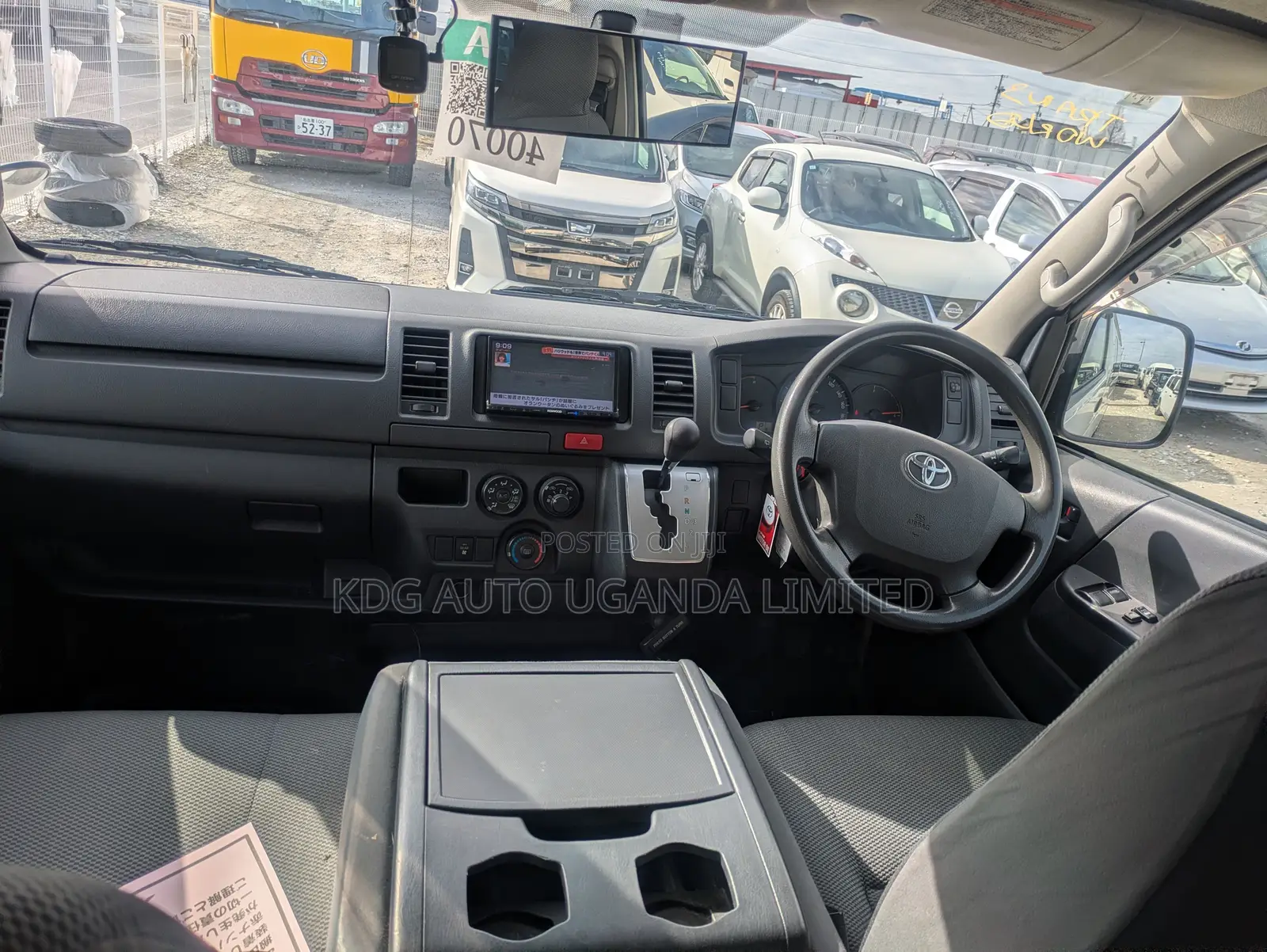 Toyota Regius 2014 White