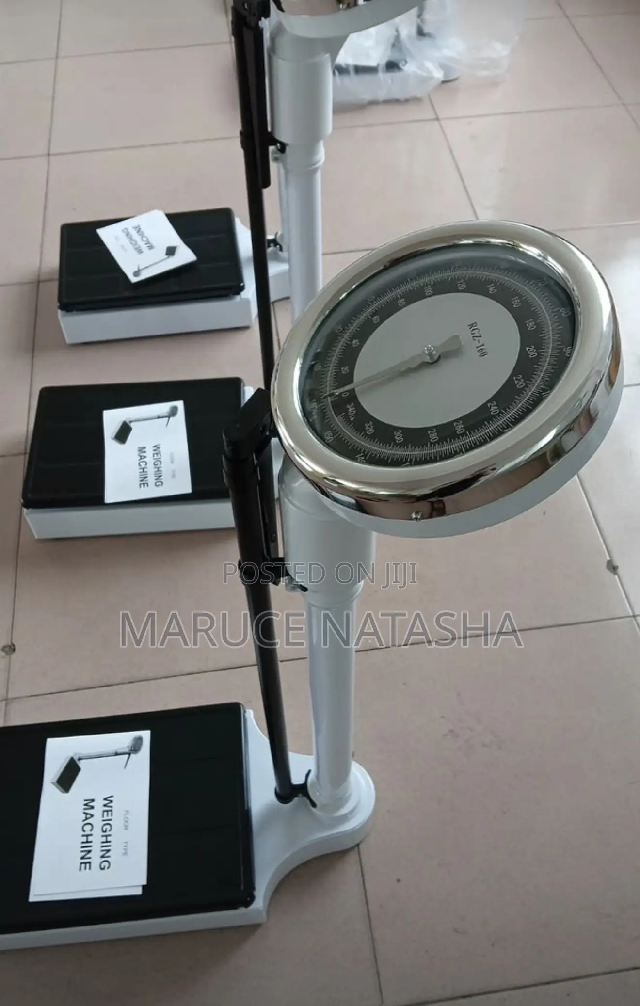 A High Quality Analog Weighing Scale With A Height Meter