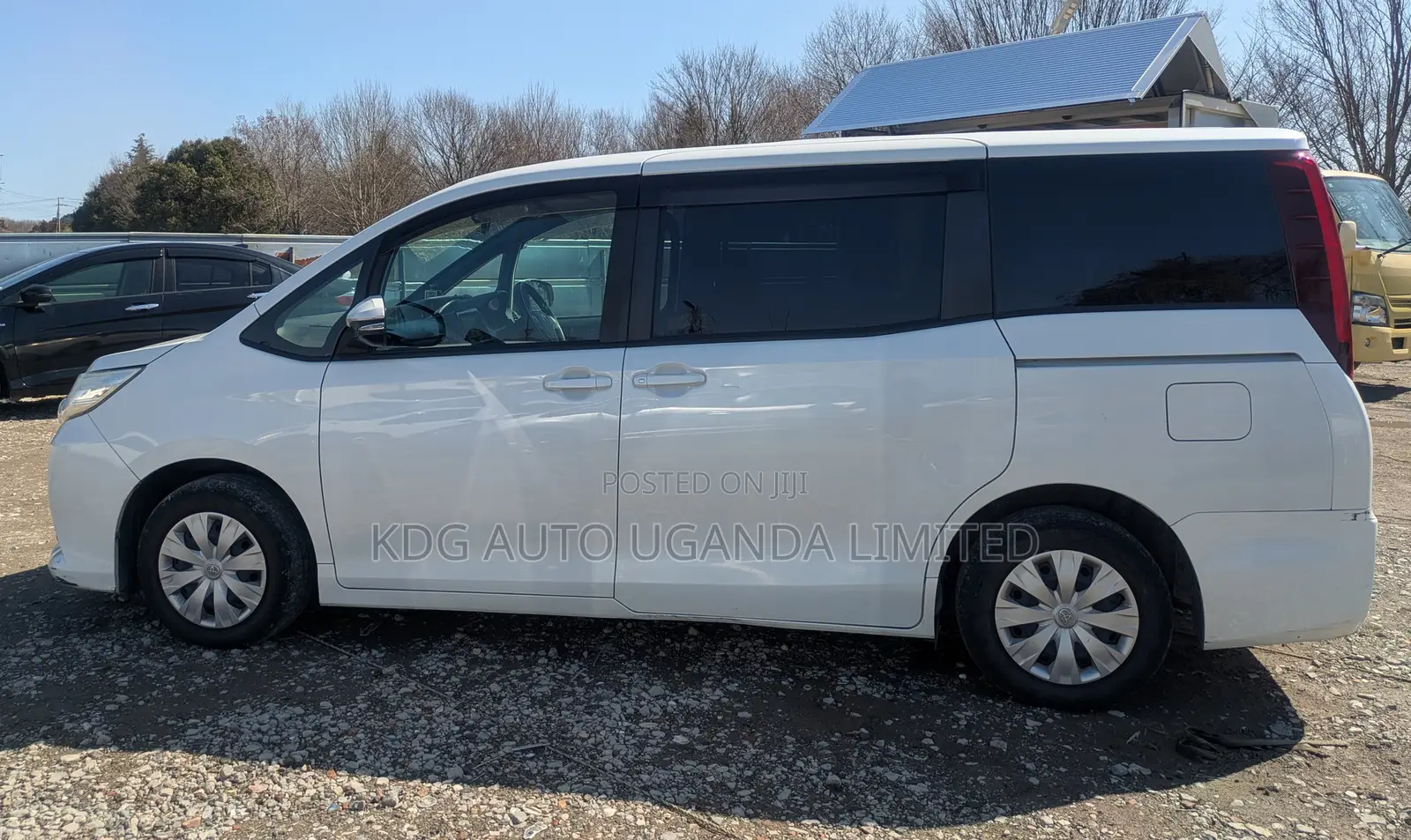 Toyota Noah 2.0 FWD (7 Seater) 2014 Pearl