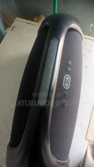 JBL Boombox 2