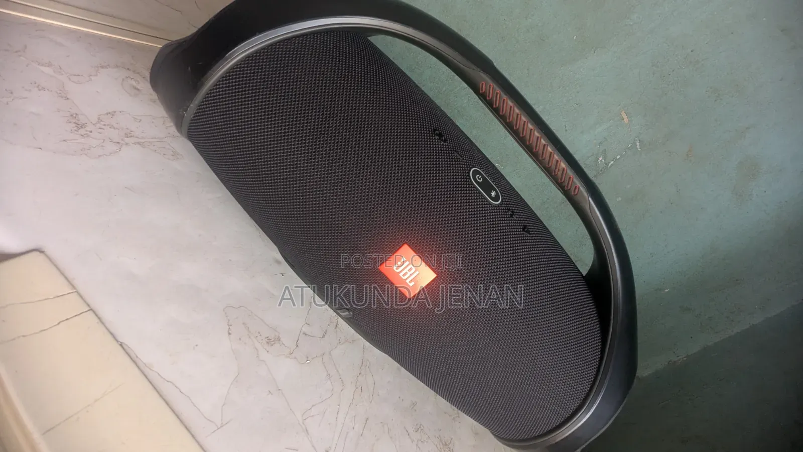 JBL Boombox 2