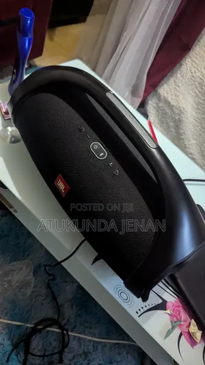 JBL Boombox 2