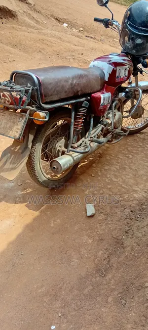 Bajaj Boxer 2018 Red