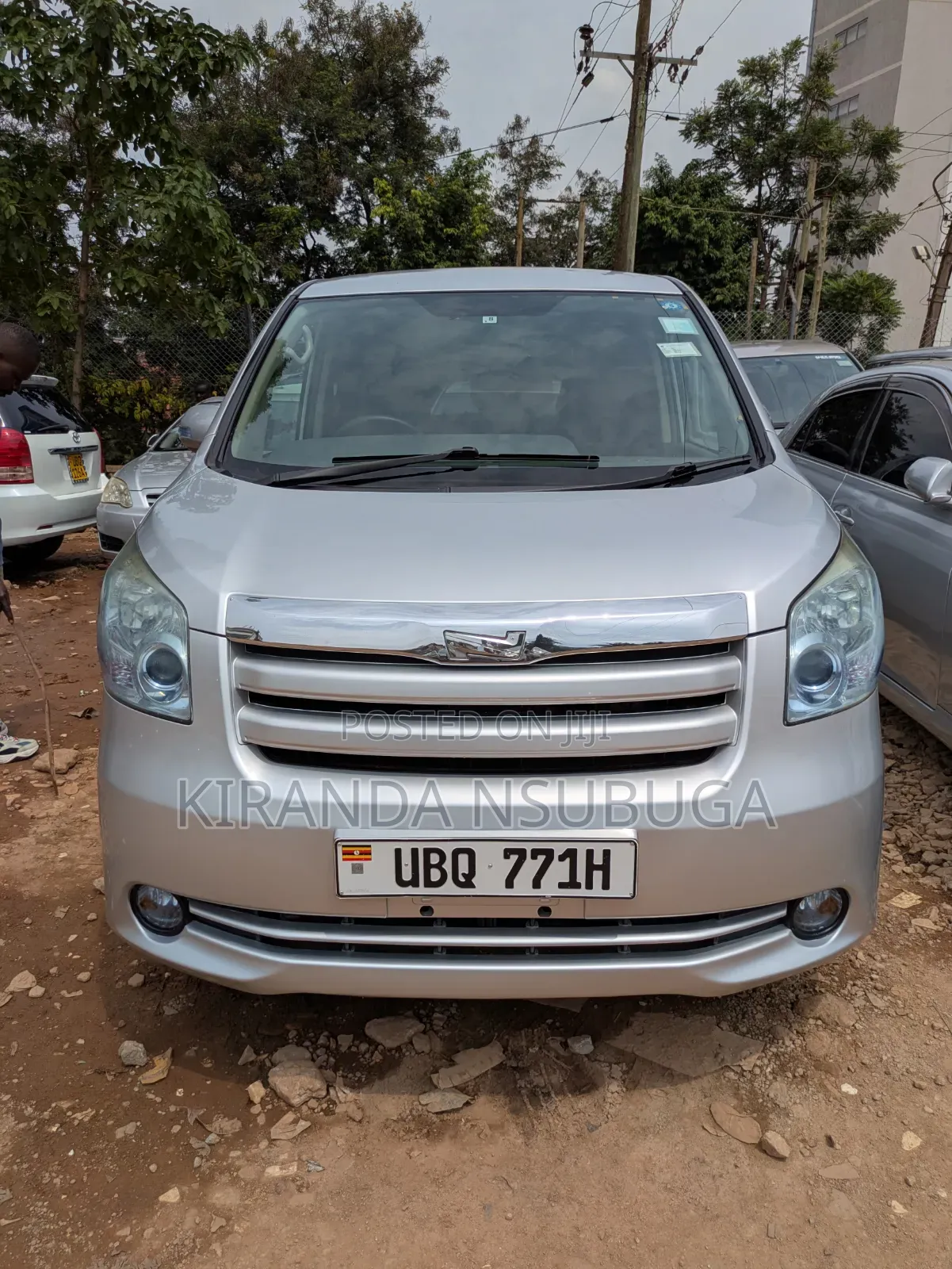 Toyota Noah 2011 Silver
