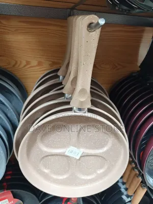 Brown Grey Non Stick 4 Cup Heart Shape Egg Frying Pan