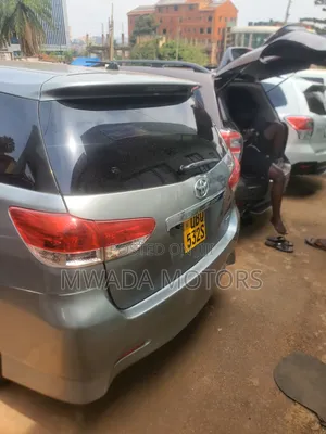 Toyota Wish 2012 Black
