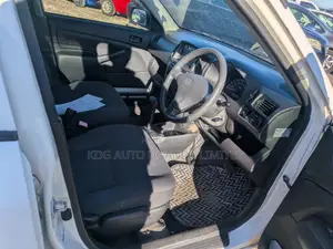 Toyota Probox 1.5 DX Comfort 4WD 2013 White
