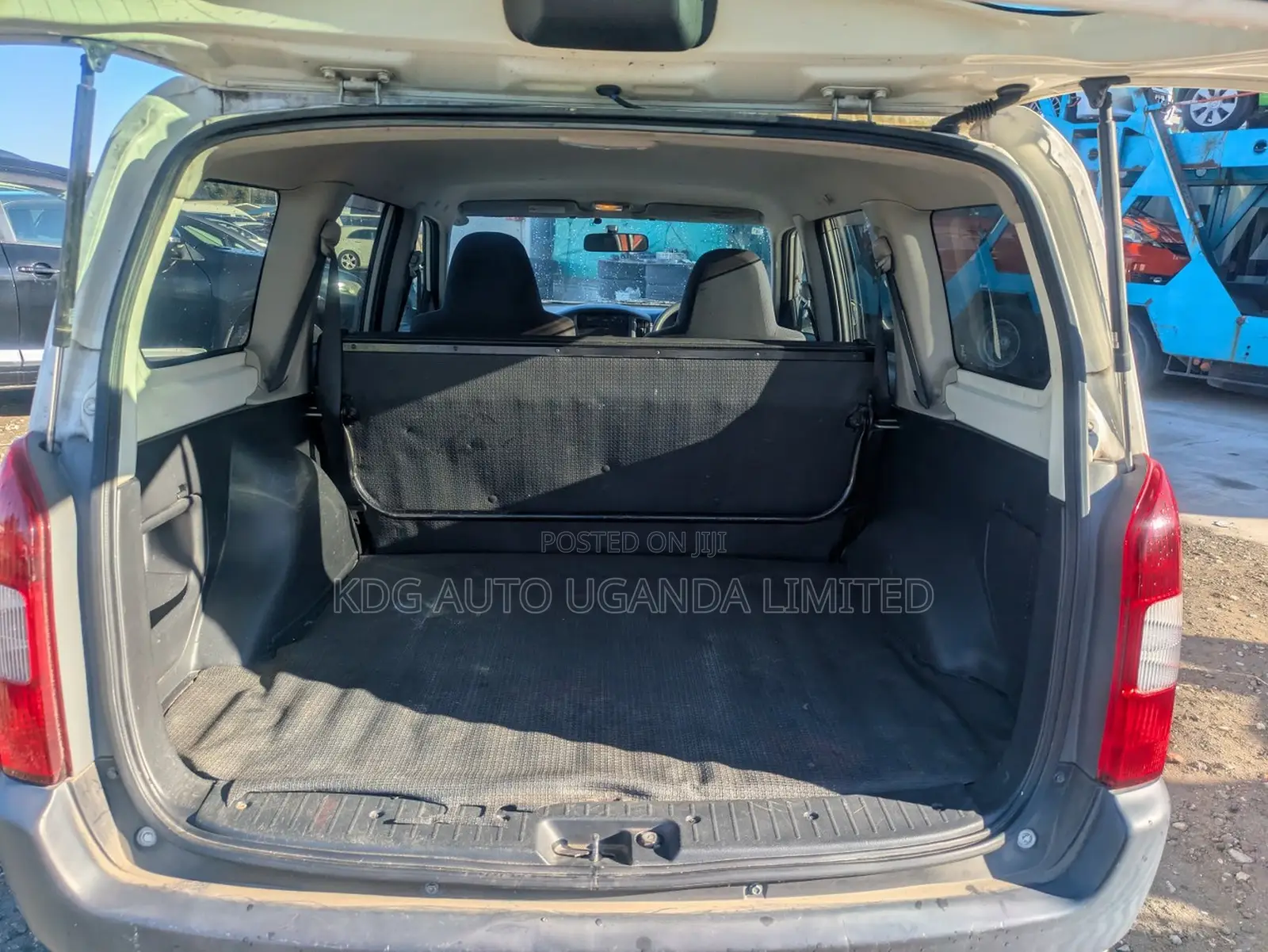 Toyota Probox 1.5 DX Comfort 4WD 2013 White