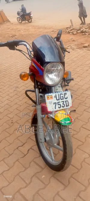 Bajaj Boxer 125 2025 Red