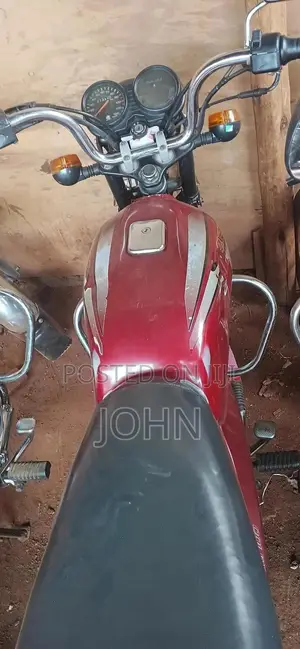 Bajaj Boxer 2024 Red
