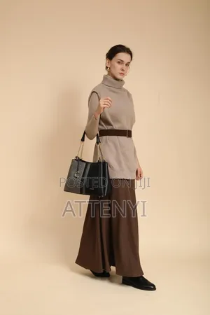 Chris Rosy Hand Bags