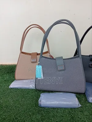 Chris Rosy Hand Bag