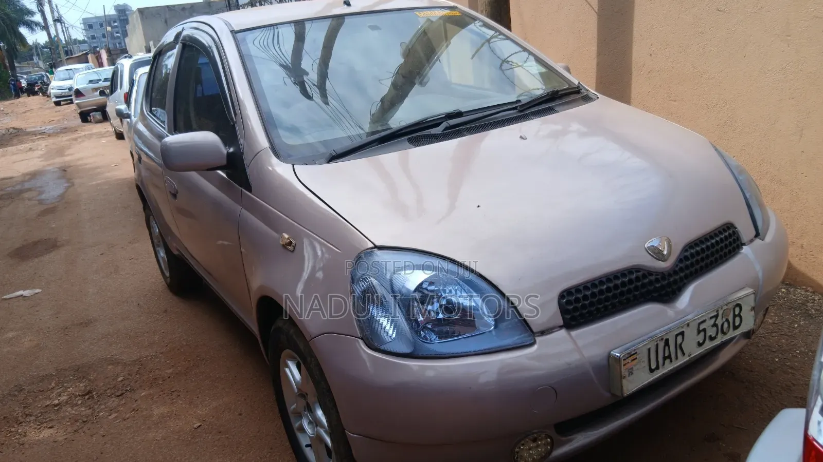 Toyota Vitz 2001 Pink