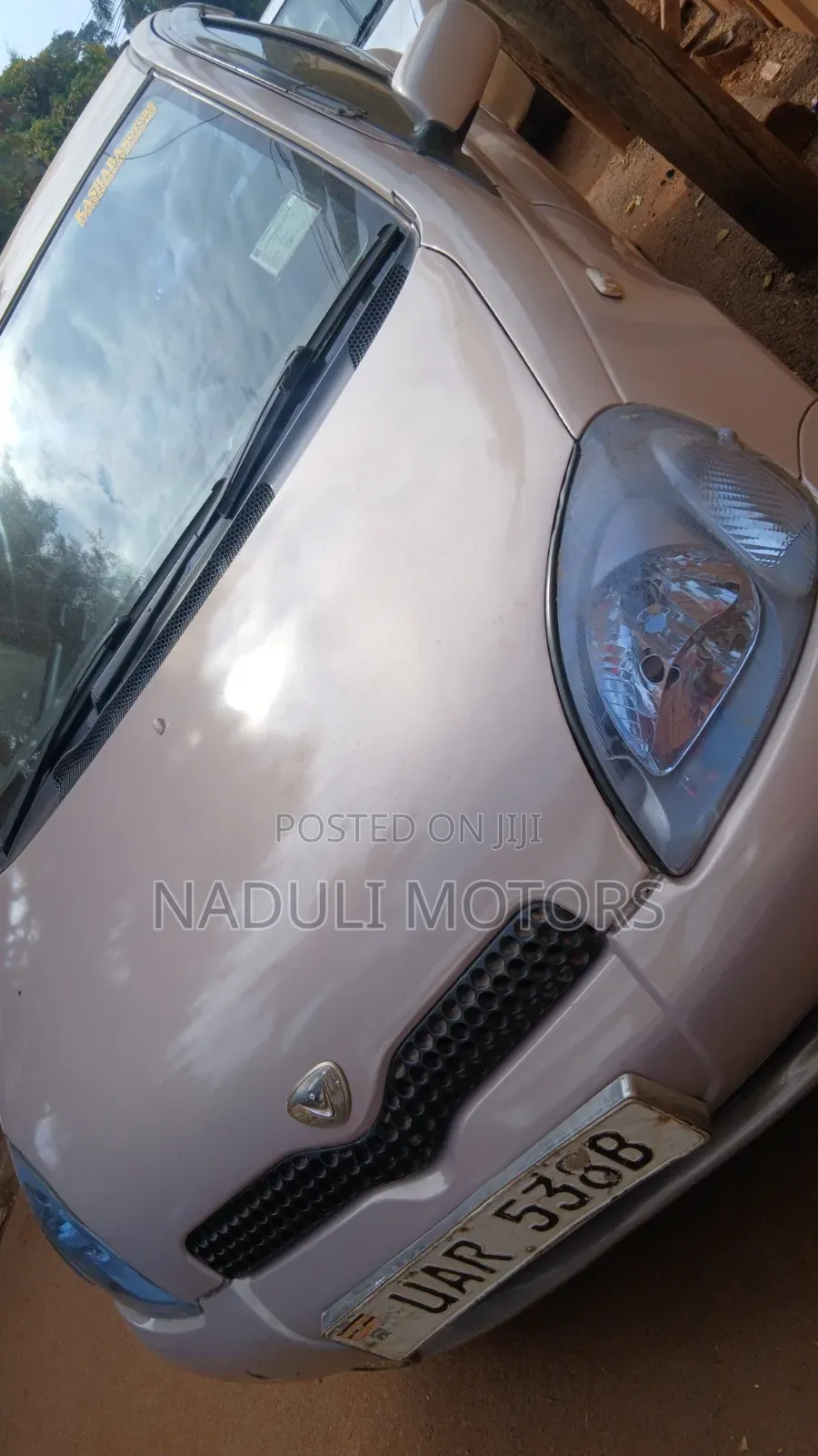 Toyota Vitz 2001 Pink