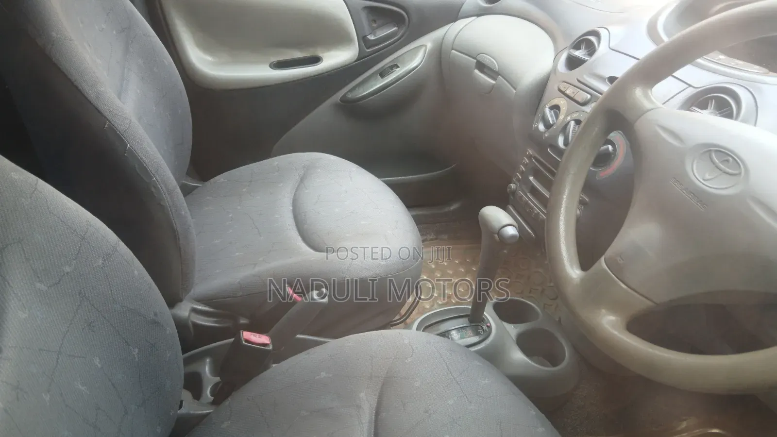 Toyota Vitz 2001 Pink