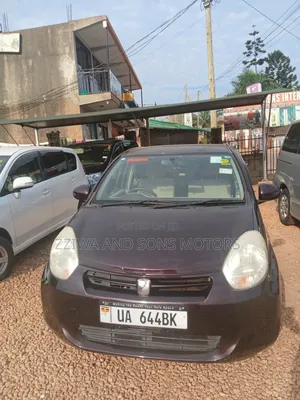 Toyota Passo 1.0 FWD 2011 Maroon