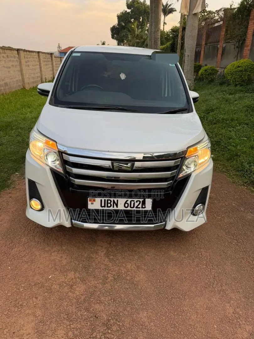 Toyota Noah 2016 White