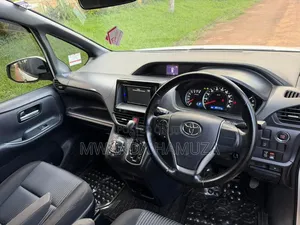 Toyota Noah 2016 White
