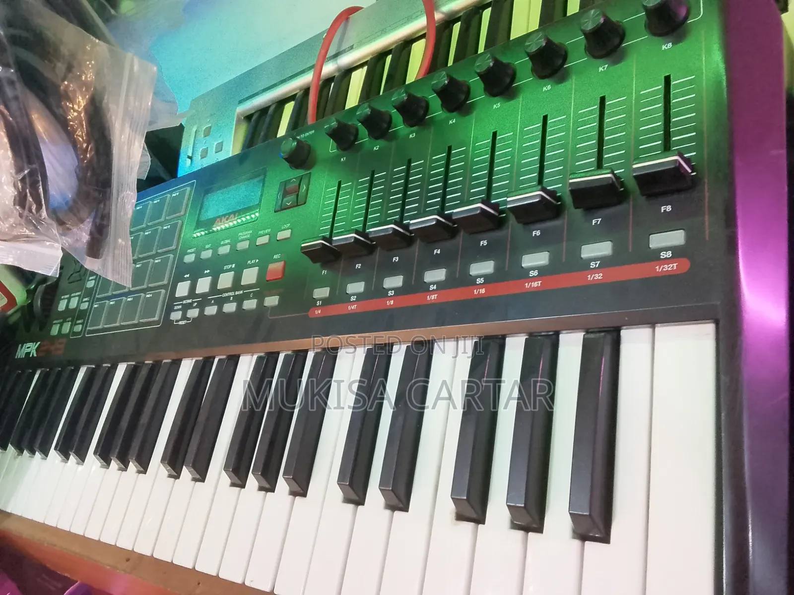 Akai Pk249 Mid Controller