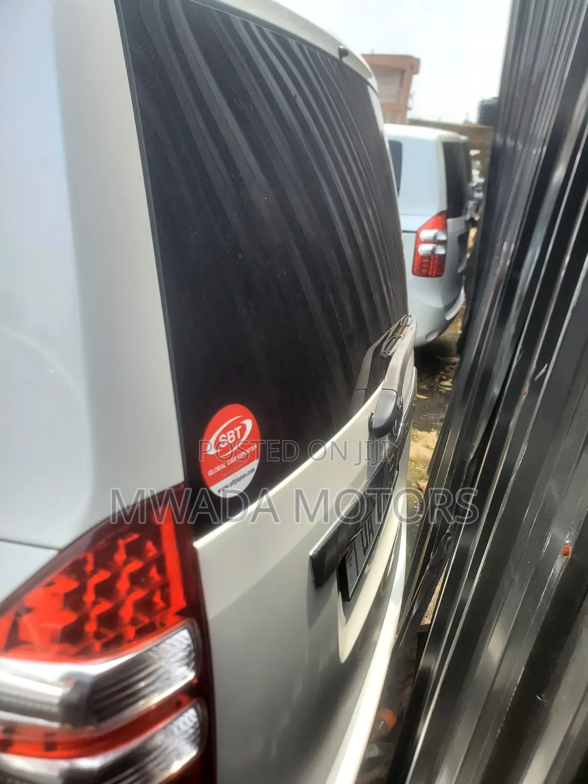 Toyota Noah 2010 White
