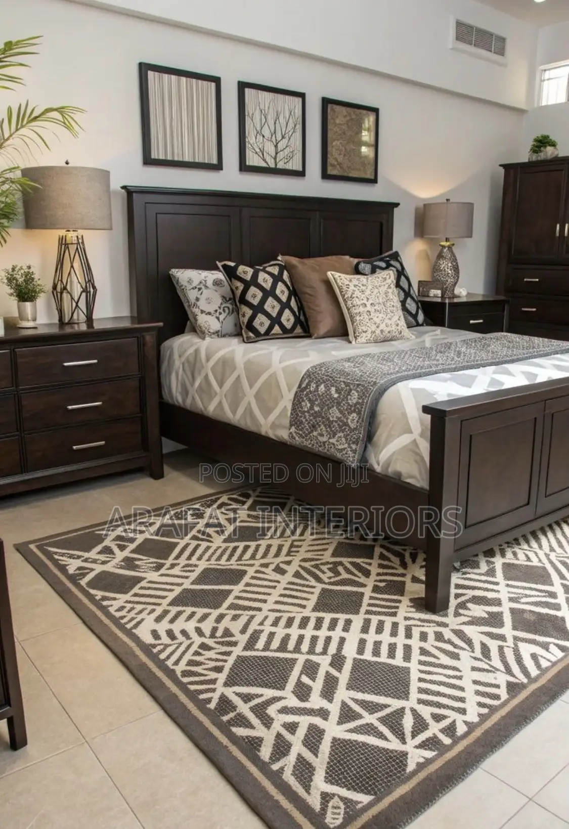 Dark Wood Queen/King Bedroom Suite