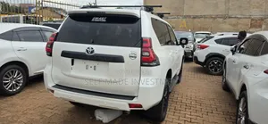 Toyota Land Cruiser Prado 2022 White
