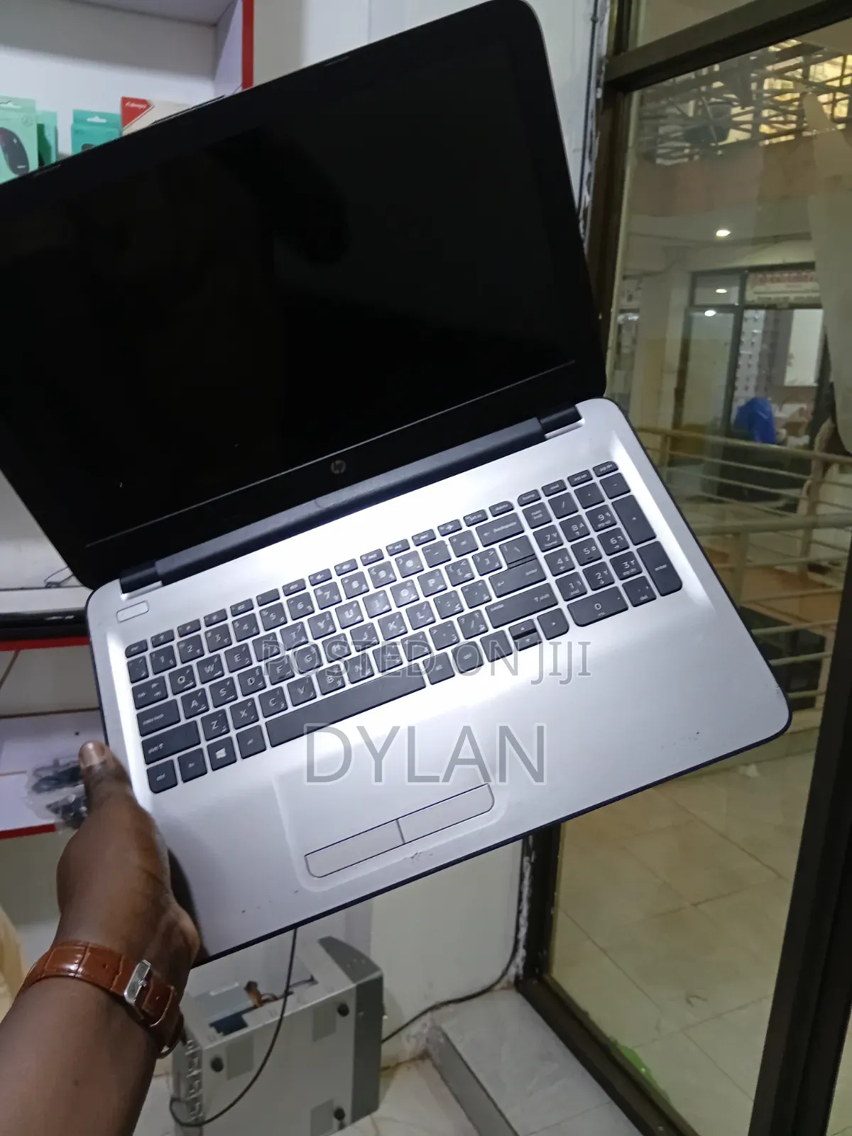 Laptop HP 15-da3007nia 8GB Intel Core i5 HDD 500GB