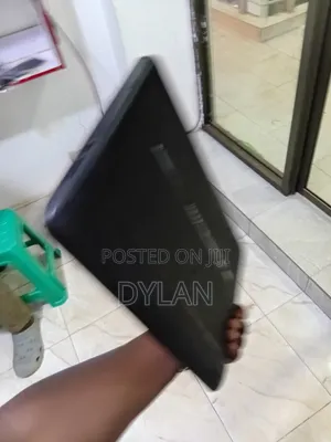 Laptop HP 15-da3007nia 8GB Intel Core i5 HDD 500GB