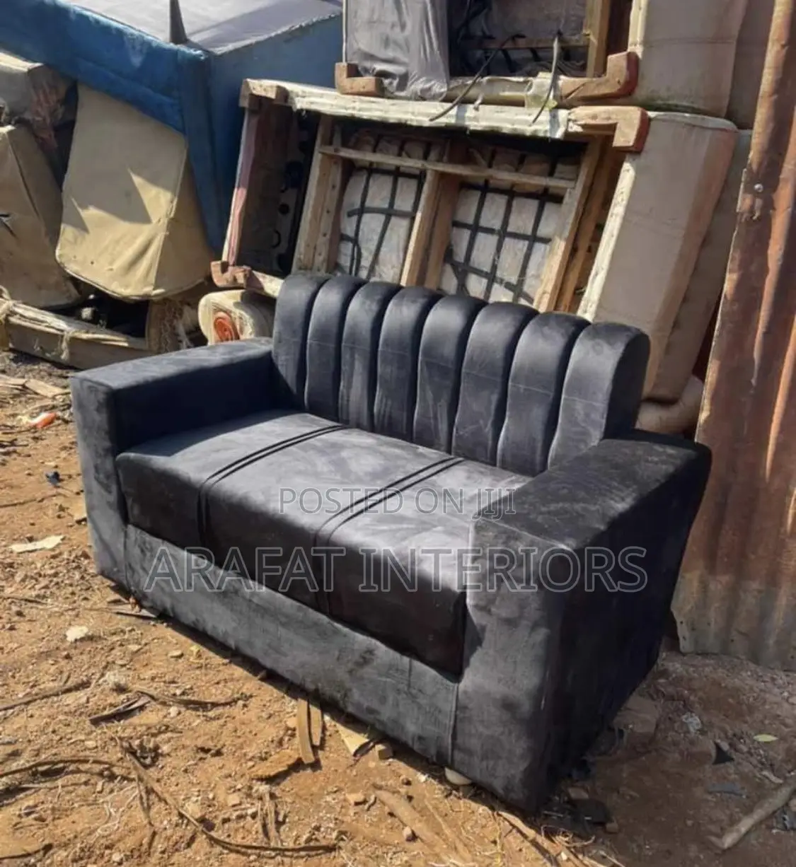 Black Tufted Velvet Loveseat Sofa