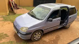 Toyota Raum 1.5 AWD 2006 Blue