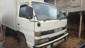 Isuzu Elf Box Body Truck (2500 Mutwe Mugazi) for Sale