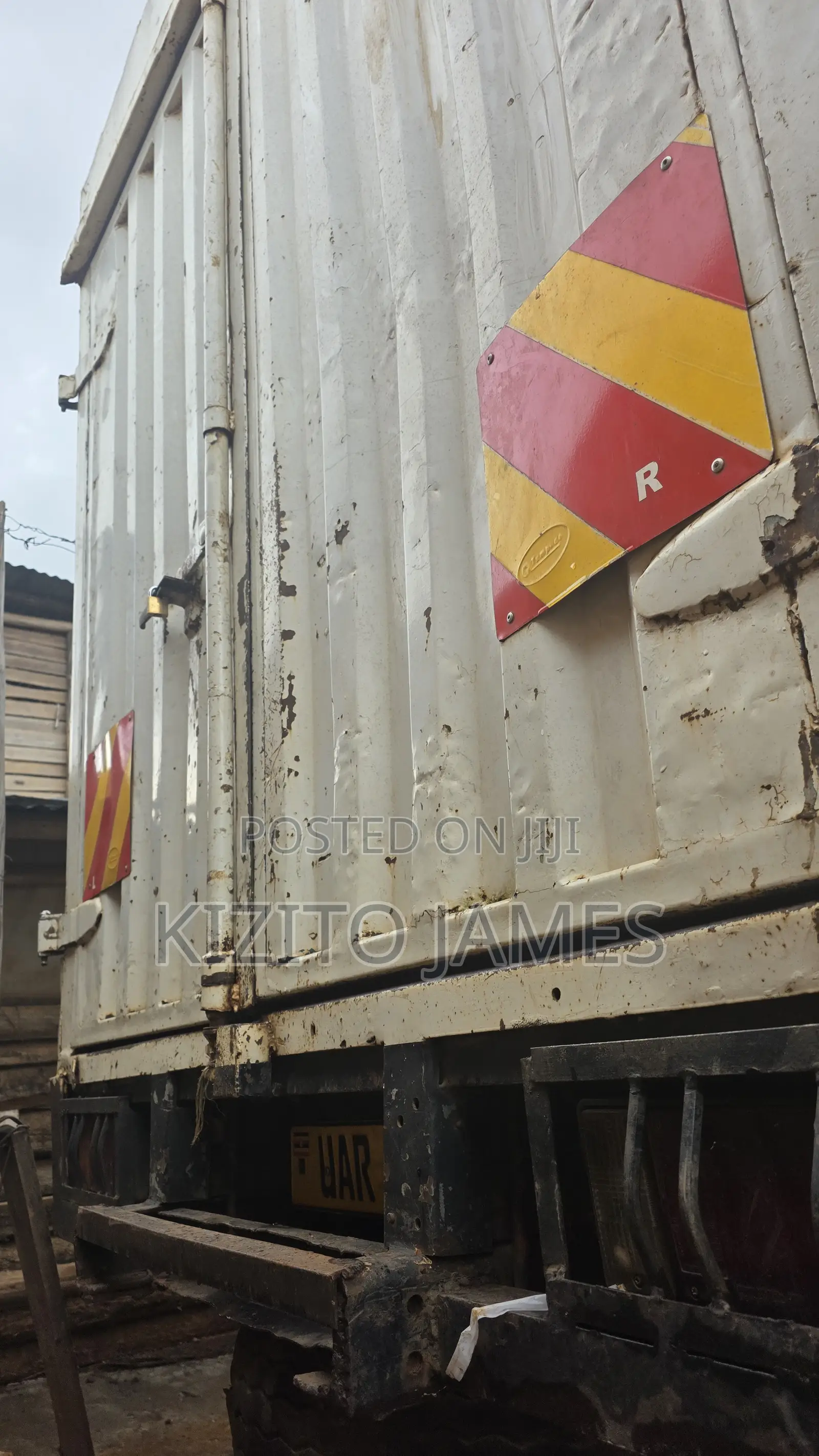 Isuzu Elf Box Body Truck (2500 Mutwe Mugazi) for Sale