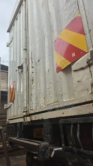 Isuzu Elf Box Body Truck (2500 Mutwe Mugazi) for Sale