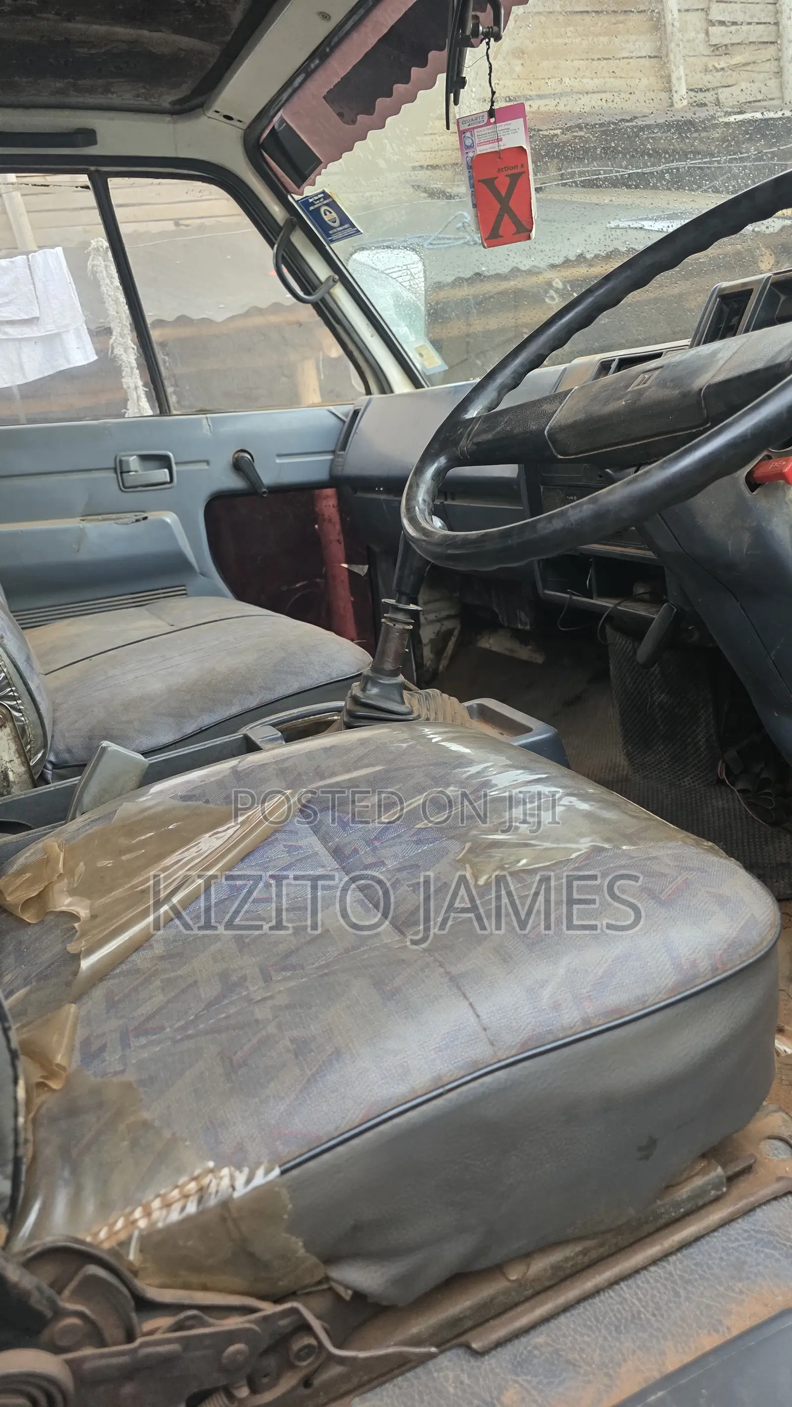 Isuzu Elf Box Body Truck (2500 Mutwe Mugazi) for Sale