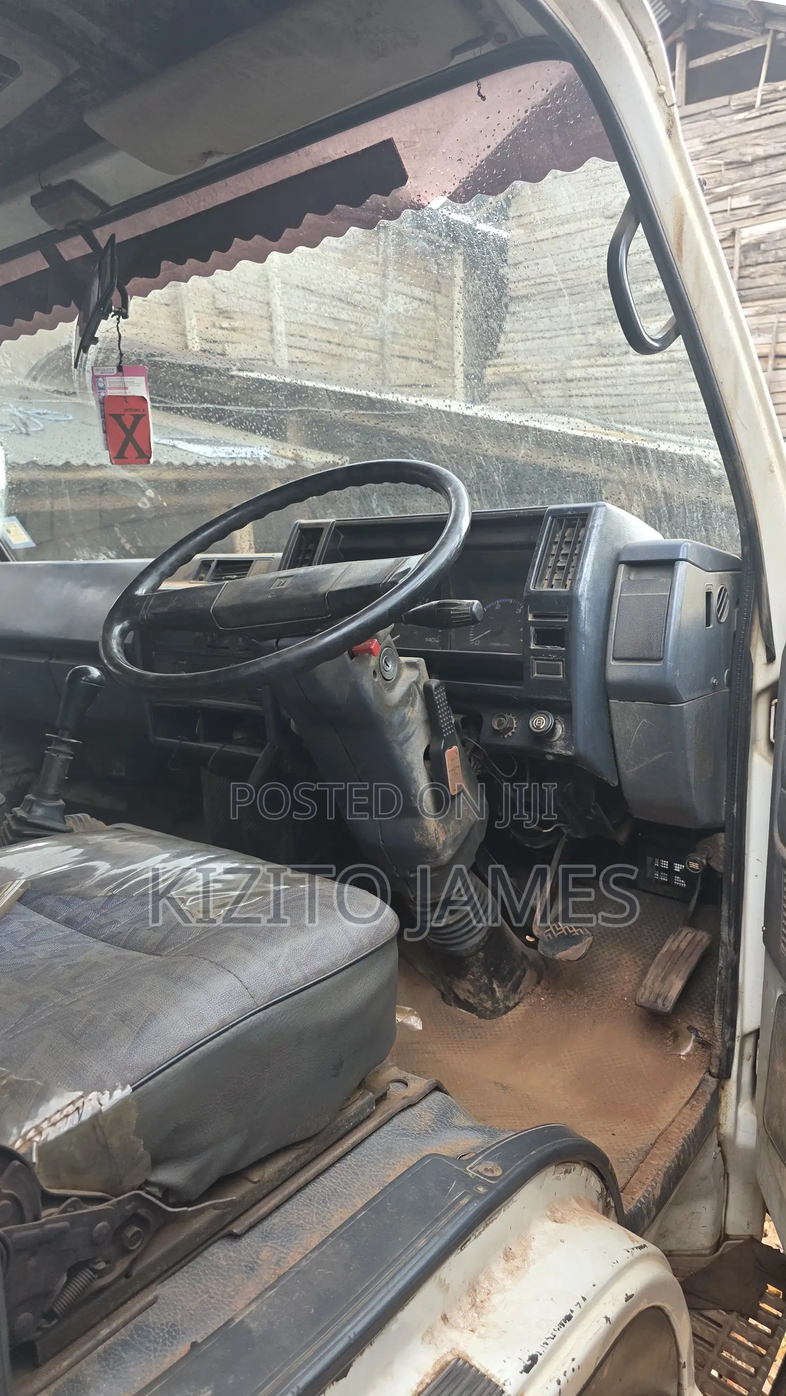 Isuzu Elf Box Body Truck (2500 Mutwe Mugazi) for Sale