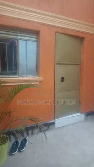 Furnished 5bdrm House in Kyebando, Wakiso / Wakiso for sale