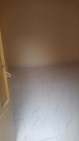 Furnished 5bdrm House in Kyebando, Wakiso / Wakiso for sale
