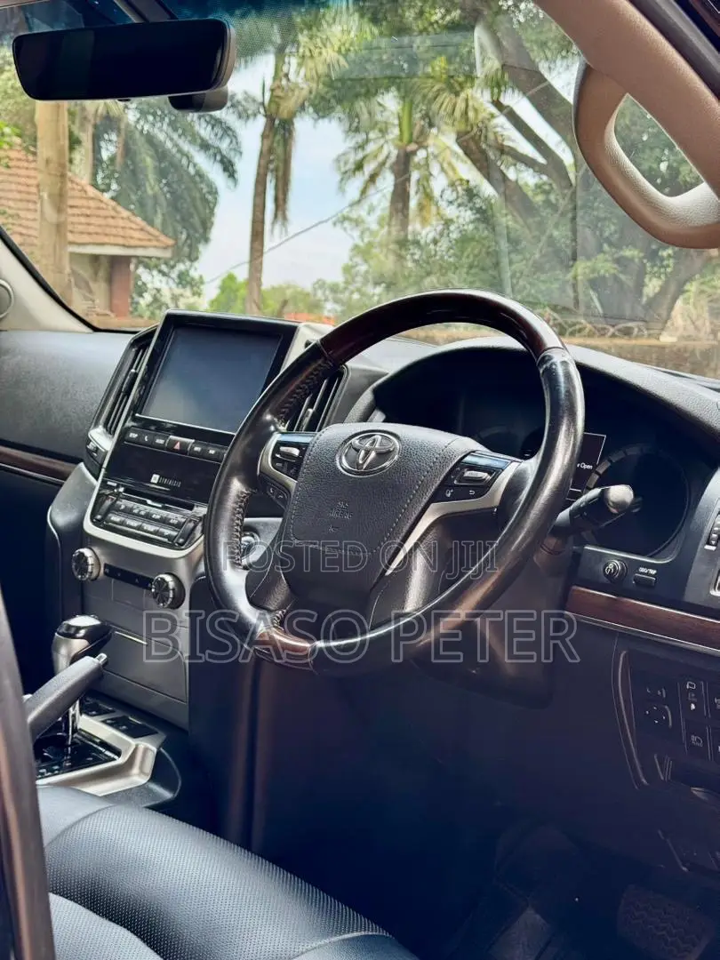 Toyota Land Cruiser 4.5 V8 TD 2019 Black