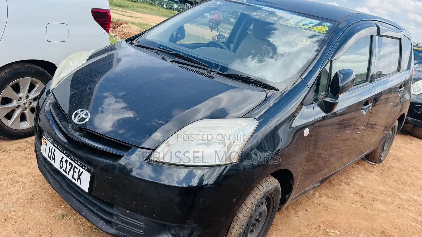 Toyota Passo Sette 1.5 FWD 2012 Black