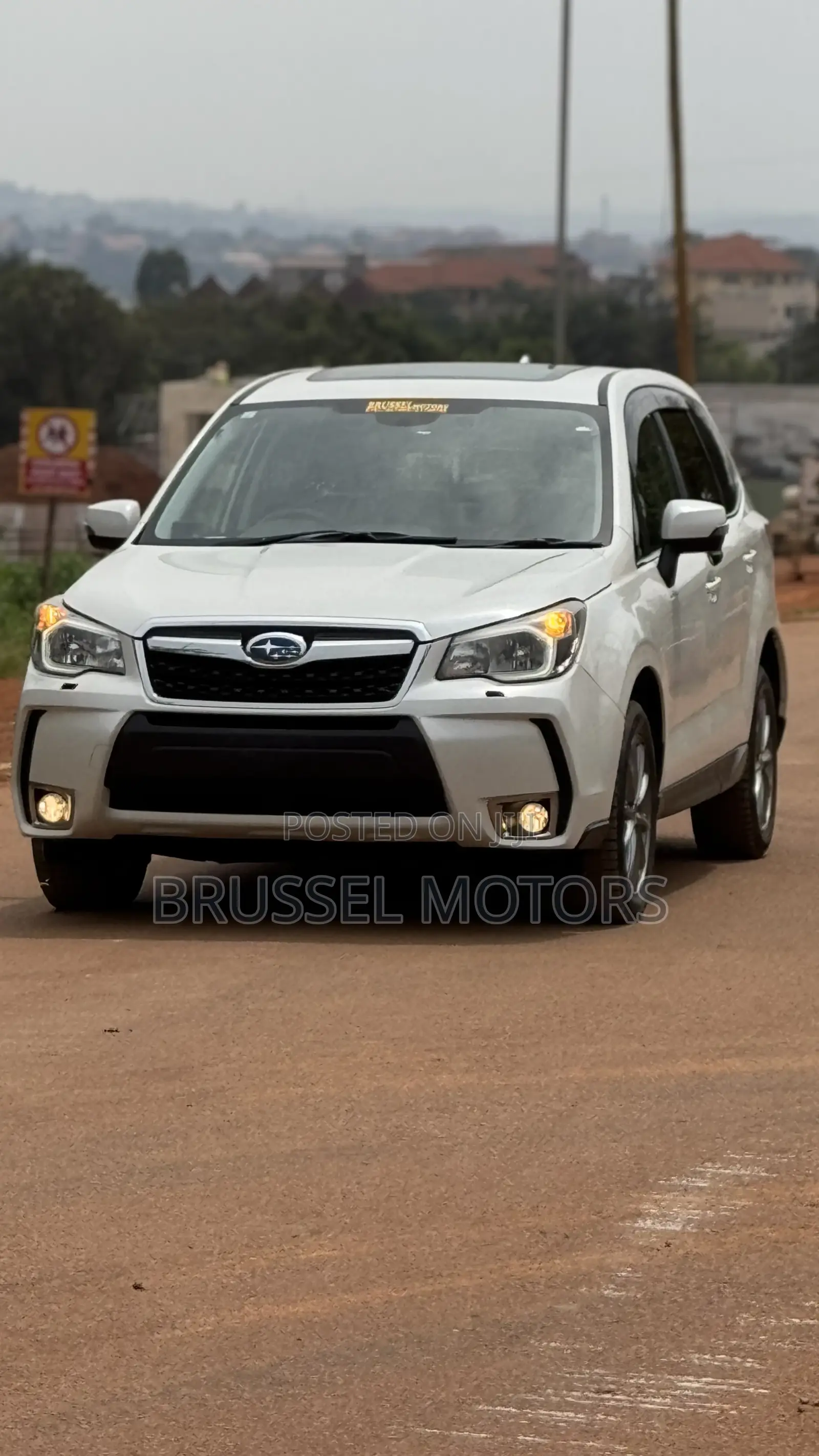 Subaru Forester 2.5i Limited PZEV 4dr SUV AWD (2.5L 4cyl CVT) 2015 White