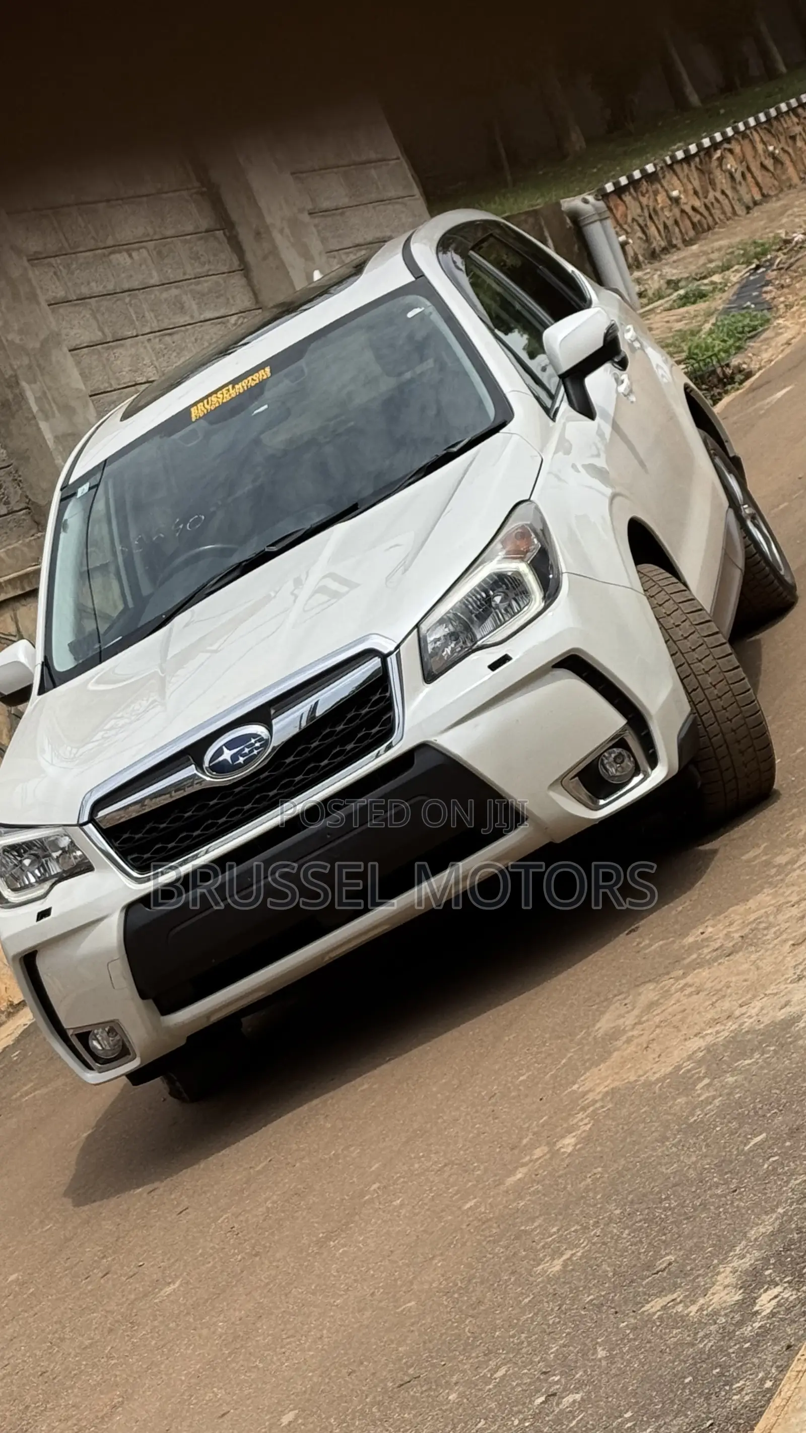 Subaru Forester 2.5i Limited PZEV 4dr SUV AWD (2.5L 4cyl CVT) 2015 White