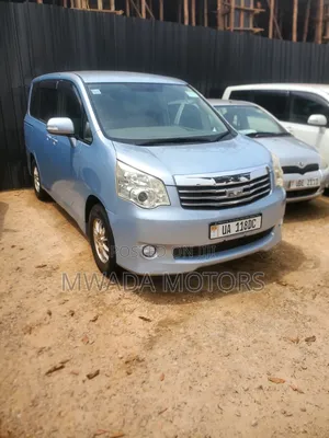 Toyota Noah 2012 Blue